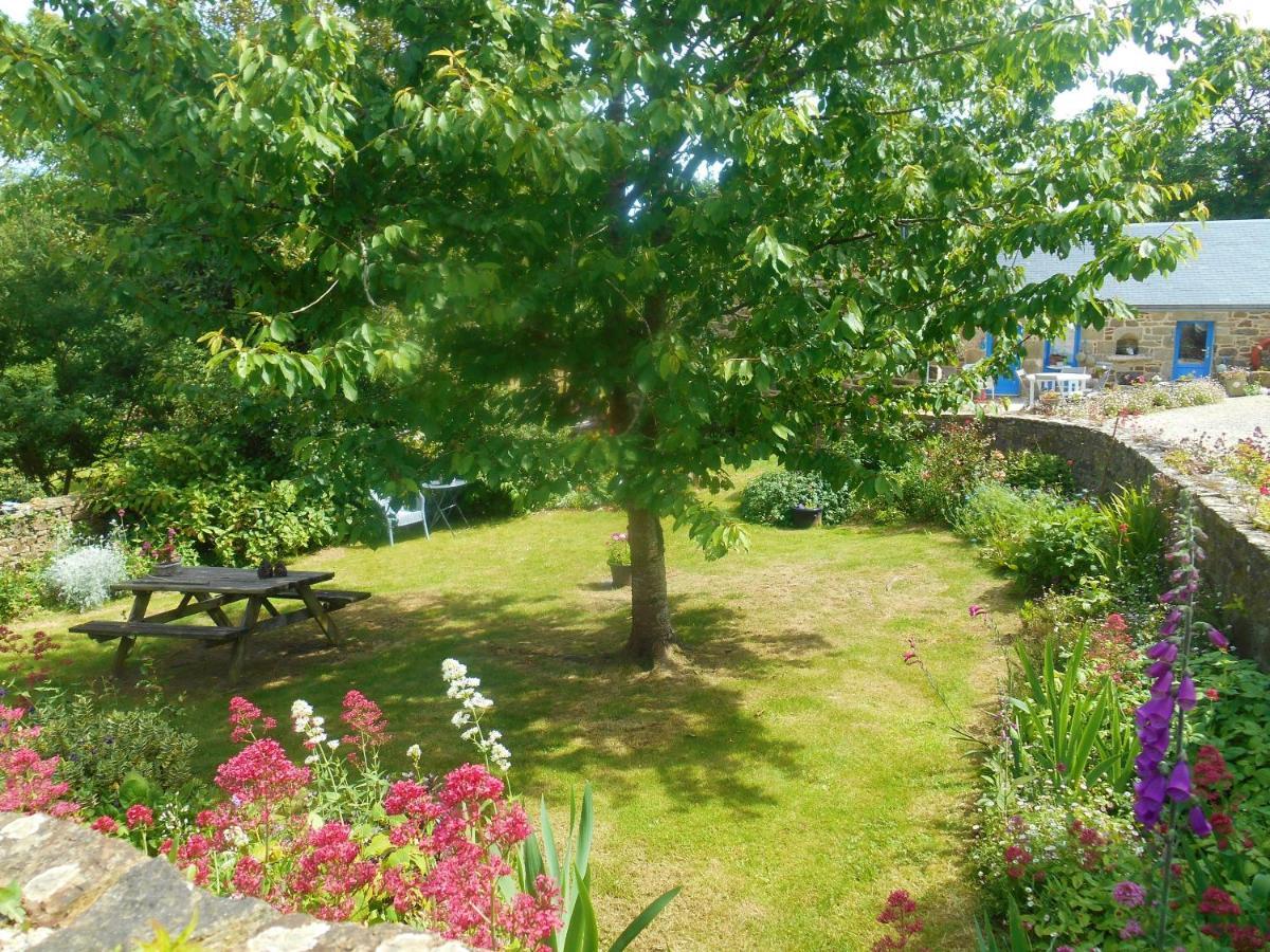 Maison Accueillante A Cleden-Cap-Sizun Avec Jardin Clos Bagian luar foto